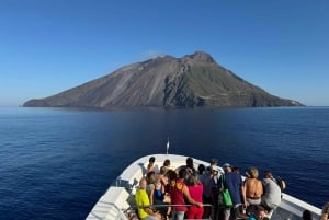 Da Tropea: Stromboli by night