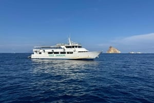 Da Tropea: Stromboli by night