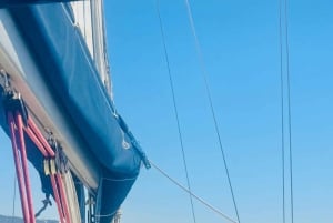 Entdecke die Magie des Segelns: Bootstour in Catania