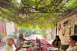 マルカトビアンコ村を訪問し、チーズ作りに挑戦しましょう