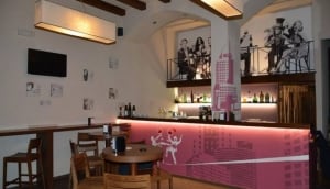 Divinfollia wine and beer bar