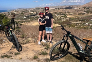 E-Bike: Avventura alla Scala dei Turchi, Borghi Siciliani e food experience
