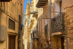 Passeio de E-Bike e comida de rua no centro histórico de Agrigento