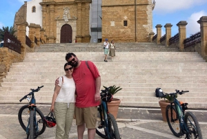 Passeio de E-Bike e comida de rua no centro histórico de Agrigento
