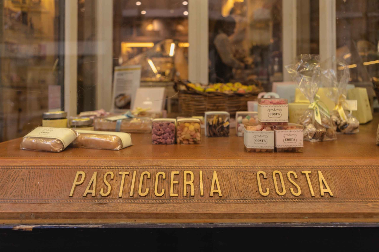 Comendo Palermo: Tour gastronômico e de vinhos à noite