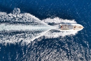 Esperienza in barca alle Egadi: Favignana e Levanzo da Trapani