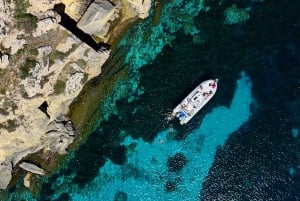Esperienza in barca alle Egadi: Favignana e Levanzo da Trapani