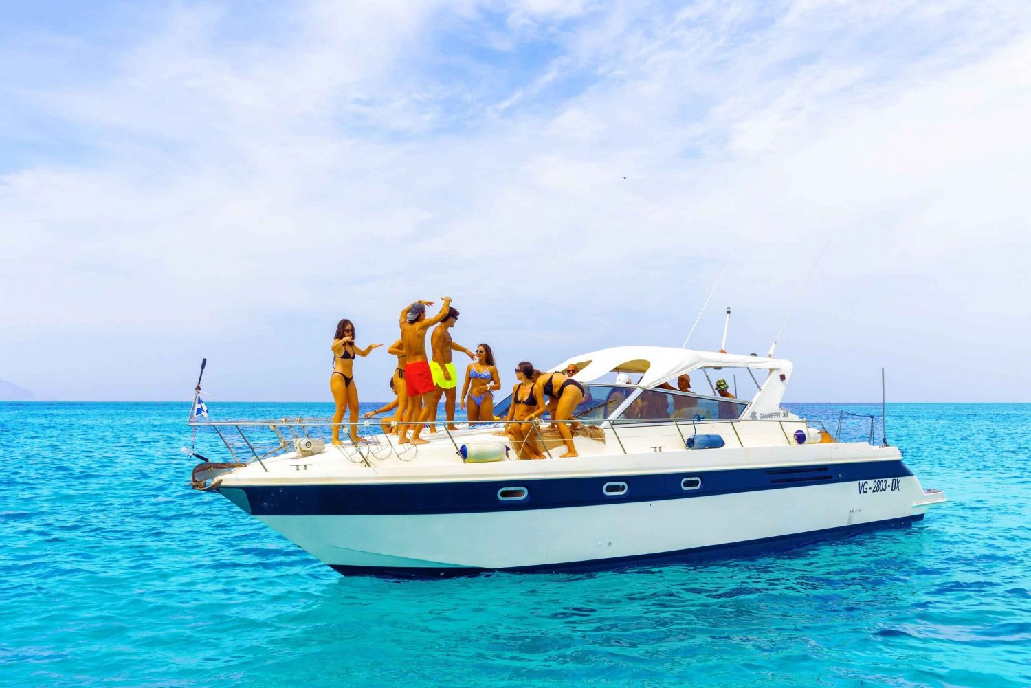 From Trapani: Egadi Islands Boat Tour to Favignana and Levanzo with Lunch