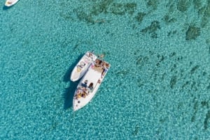 From Trapani: Egadi Islands Boat Tour to Favignana and Levanzo with Lunch