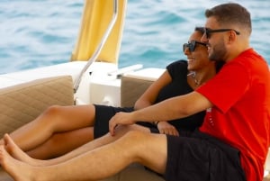 From Trapani: Egadi Islands Boat Tour to Favignana and Levanzo with Lunch