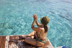 From Trapani: Egadi Islands Boat Tour to Favignana and Levanzo with Lunch