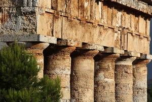 パレルモ発エリチェとセジェスタの多言語ツアー