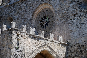 パレルモ発エリチェとセジェスタの多言語ツアー