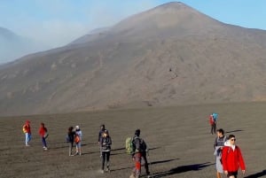Etna 3000 m. en 2002 kraters wandeling - noordzijde
