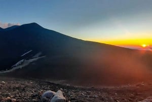Etna 3000 m. en 2002 kraters wandeling - noordzijde