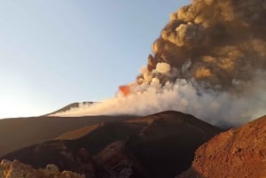 Excursão ao Etna para as crateras do cume 3345m