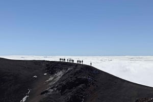 Excursão ao Etna para as crateras do cume 3345m