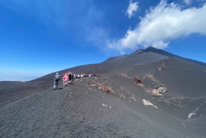 Etna-ekskursjon fra Catania med taubane og 4x4 til 3340 meter.