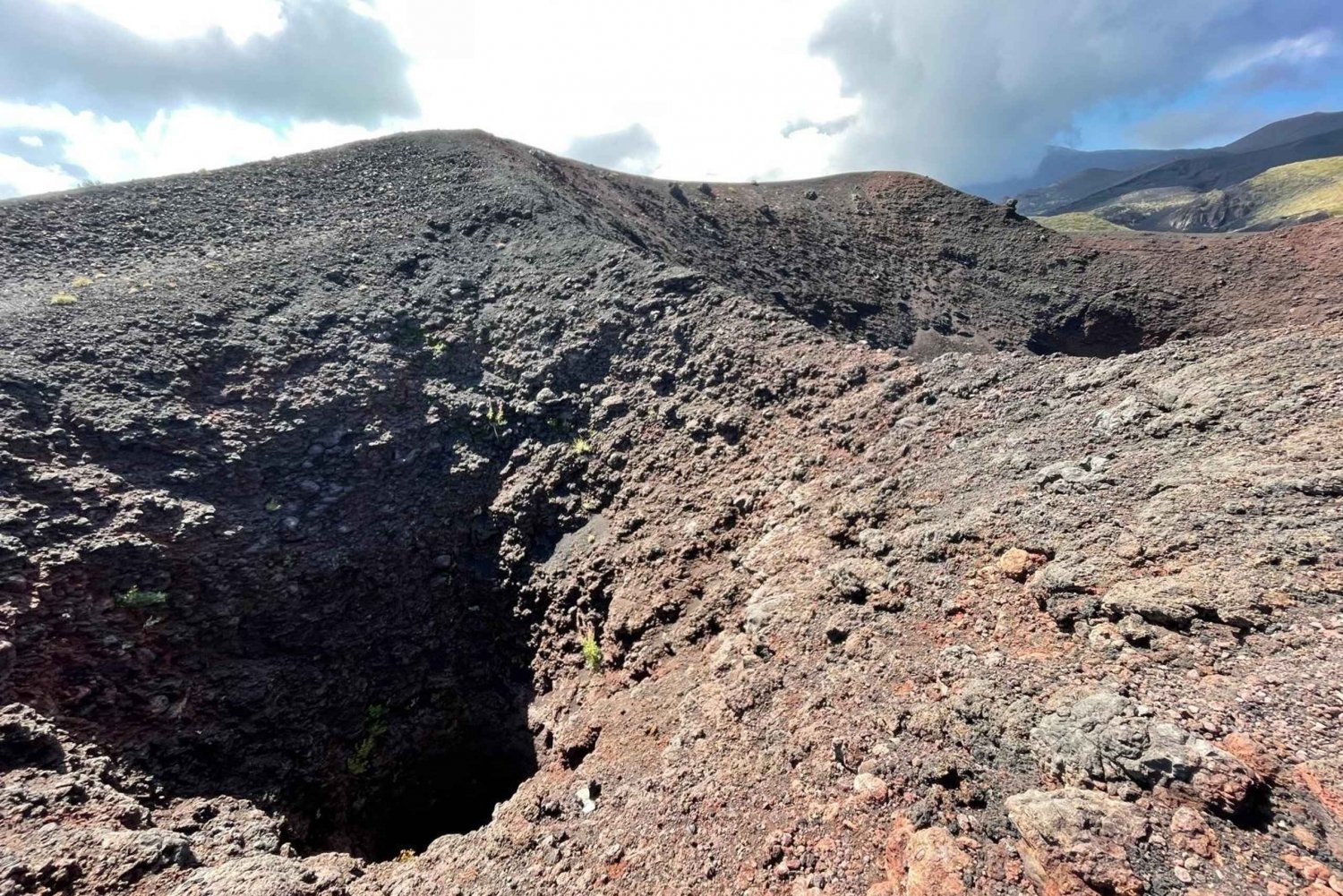 VOLCANO ETNA : Excursion aux cratères de 2002