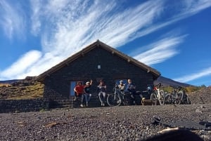Etna: Halvdagsutflykt med mountainbike på Etna