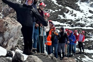 Monte Etna com recolha e entrega em Catânia: 3000 metros com teleférico e jipe