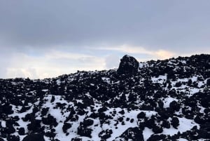 Monte Etna com recolha e entrega em Catânia: 3000 metros com teleférico e jipe