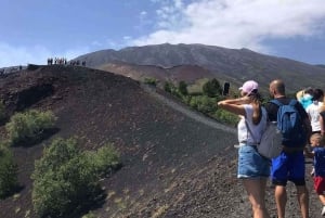 Etna Nord: Trekking privado e prova de vinhos com almoço ligeiro