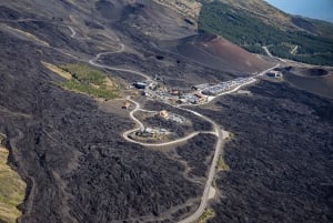 Etna: Privat helikoptertur (afhentning på hotellet muligt)