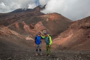 Etna: Guidad vandring i toppområdet med linbanefärd