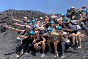 Etna: Caminhada guiada na área do cume com passeio de teleférico