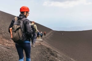 Etna: trekking til toppkratere med vulkan guide 3350 m