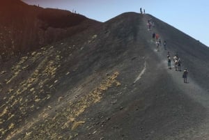 Etna: Auringonlaskukierros tulivuorella