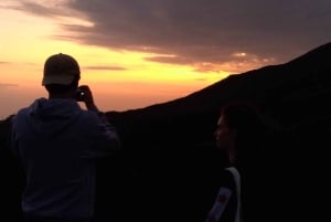 Etna o zachodzie słońca: wulkan, jaskinia i degustacja z Katanii