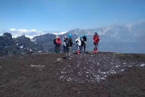 Etna: Vandring till toppkraterna på 3340 meter