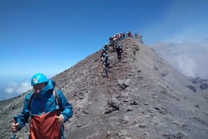 Etna: Vandring till toppkraterna på 3340 meter