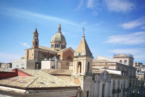 Favara: Walking Tour, Cooking Class, and Traditional Meal