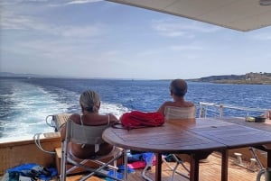 Favignana och Levanzo i relax med yachten Floen