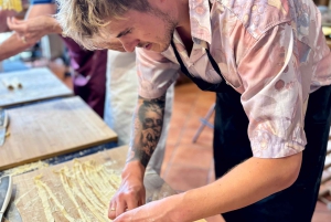 Kochkurs für frische Pasta und Fleisch in einer charmanten Villa in Cefalù