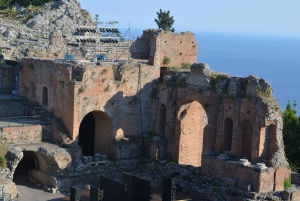 Da Catania: Tour guidato dell'Etna e Taormina