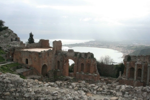Da Catania: Tour guidato dell'Etna e Taormina