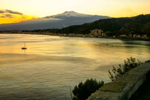 Da Catania: Tour guidato dell'Etna e Taormina