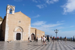 Da Catania: Tour guidato dell'Etna e Taormina