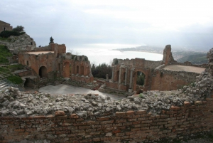 From Catania: Guided Tour of Taormina and Castelmola