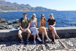 Da Catania: tour del Loto Bianco Taormina, Castelmola e Naxos