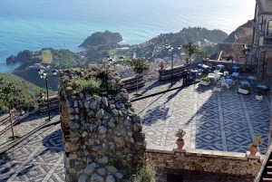 Da Catania: tour del Loto Bianco Taormina, Castelmola e Naxos