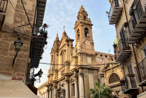 Z Cefalù: wycieczka piesza z przewodnikiem po Palermo z degustacją ulicznego jedzenia