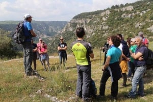 フェルラから：パンタリカのネクロポリスガイド付き日帰り旅行
