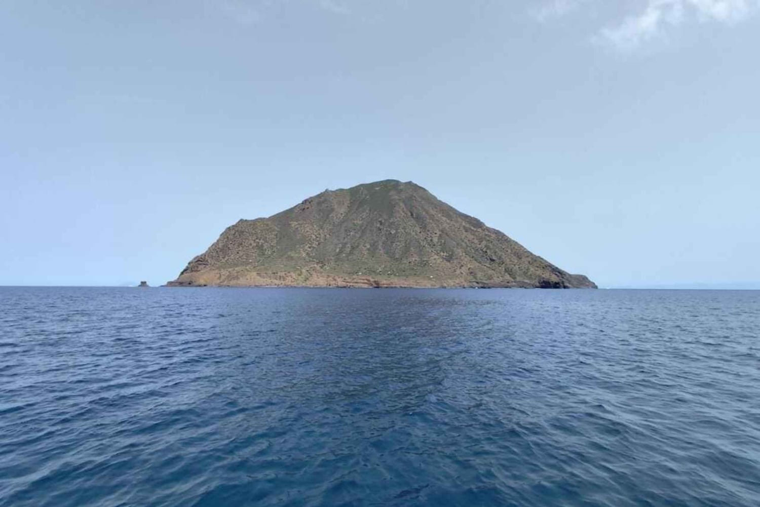 De Lipari : Alicudi & Filicudi Boat Tour (8 heures) PETIT GROUPE