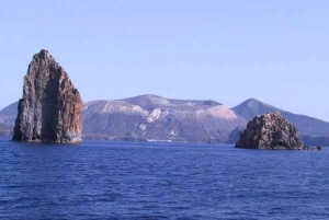 Из Липари: лодочный тур в Салину с остановками