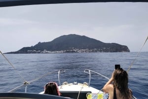 Из Липари: частная лодочная экскурсия с подводным плаванием среди вулканов, пузырьков и лавы